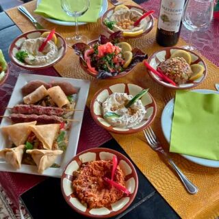 Plats syriens au restaurant Le Sémiramis à la Grande Motte
